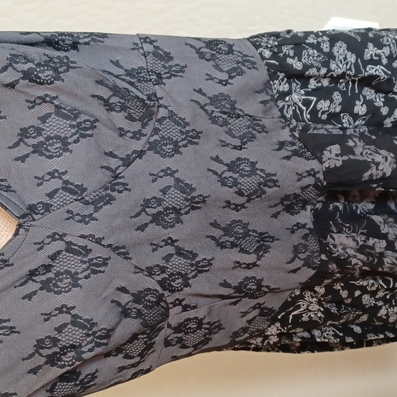 Hot topic COSMIC AURA SKELETON FAIRY LACE THIN STRAPS ZIP CLOSURE HANKY HEM - Picture 5 of 17